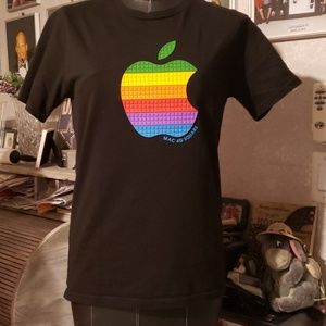 Nes apple tshirt NWOT